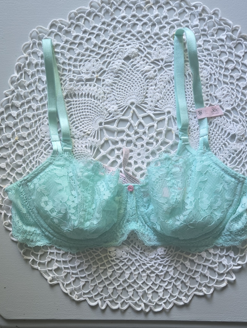 Victoria's Secret Mint Green Lace Underwire Bra